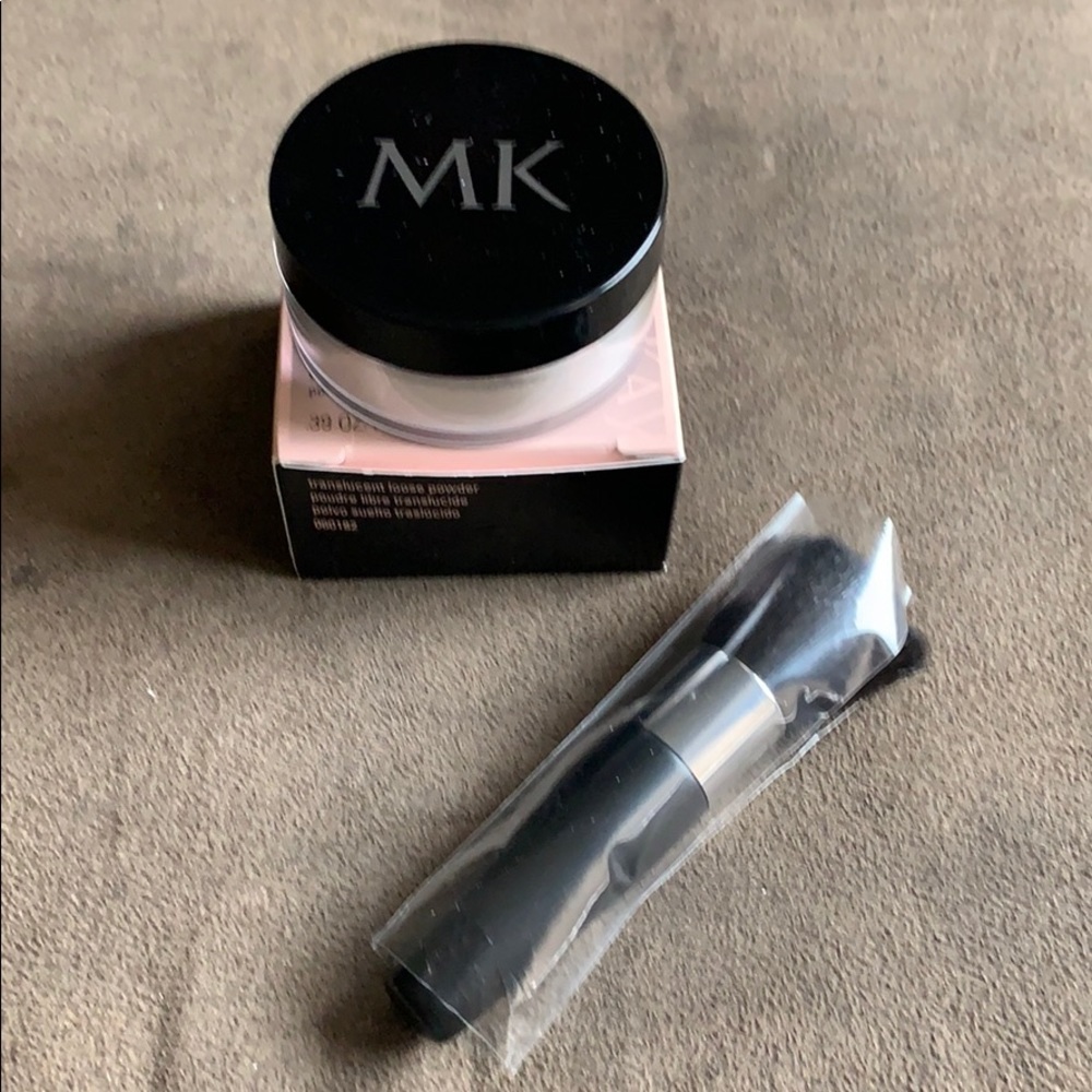 New Mary Kay Translucent Loose Powder & Brush